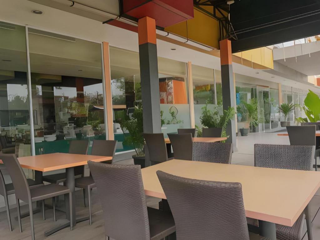 D'Arcici Hotel Cempaka Putih Dżakarta Zewnętrze zdjęcie
